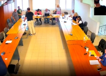 ΔΗΜΟΣ ΑΜΦΙΚΛΕΙΑΣ ΕΛΑΤΕΙΑΣ:”Αντί να βογκάει ο γάιδαρος, βογκάει το σαμάρι!” Και όχι για πρώτη φορά στον Δήμο μας.