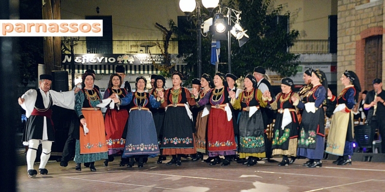 Μια Βραδιά Παράδοσης και Συγκίνησης στην Πολύδροσο – ΦΩΤΟ & ΒΙΝΤΕΟ