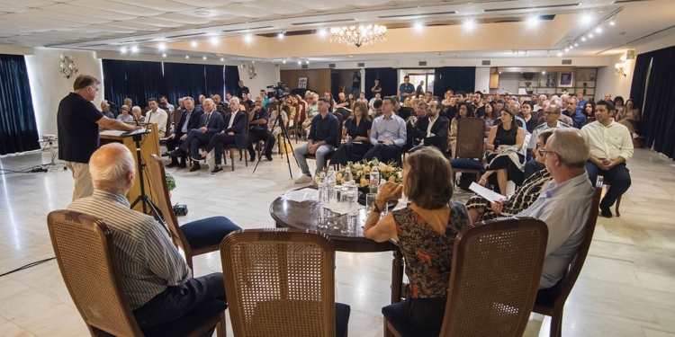 Πλήθος κόσμου και συγκίνηση στην Τιμητική Ημερίδα για το σπουδαίο Δρόσο Κραβαρτόγιαννο