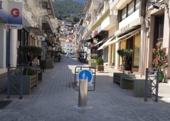 Αυτόματες μπάρες στους πεζοδρόμους της Άμφισσας