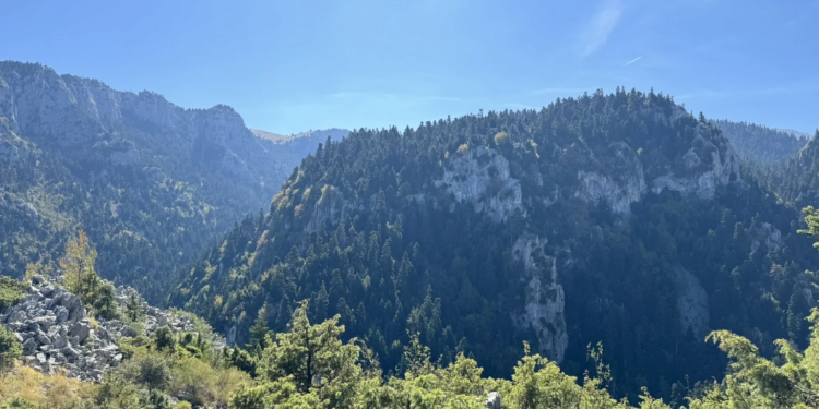 Ένα διήμερο στον Βορειοανατολικό Παρνασσό με πεζοπορία και αναρρίχηση