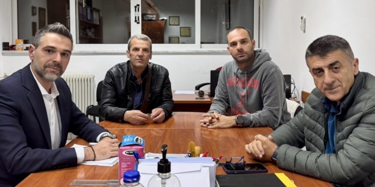  Με τους φορείς της εκπαίδευσης ο Γ. Σαρακιώτης 