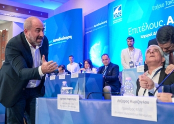 Ένταση και αντεγκλήσεις στο Συνέδριο της ΚΕΔΕ – Παραλίγο να έρθουν στα χέρια δήμαρχοι