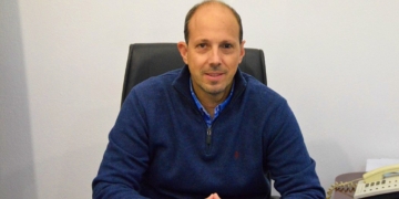 Ο Αντιδήμαρχος Δελφών, Θανάσης Αδαμάκος εφ όλης της ύλης στην Εν Δελφοίς