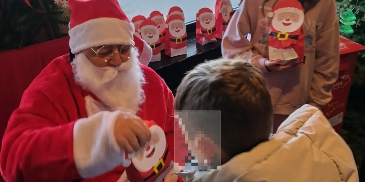 Παιδικά χαμόγελα και χριστουγεννιάτικο «ποδαρικό» στο Χιονοδρομικό Κέντρο Παρνασσού