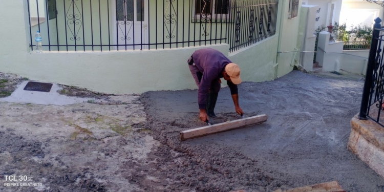 Ξεκίνησαν οι εργασίες επισκευής δρόμων εντός της Κοινότητας Πεντεορίων