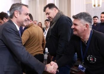 Μπλόκο Μπράλου: Απομάκρυνση αγρότη μετά τη συνάντηση με τον πρωθυπουργό