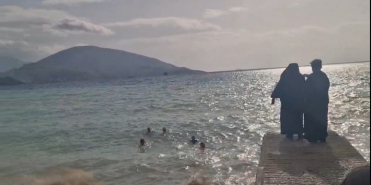 Τα Θεοφάνεια σε Παραλία Διστόμου και Αντικυρα !