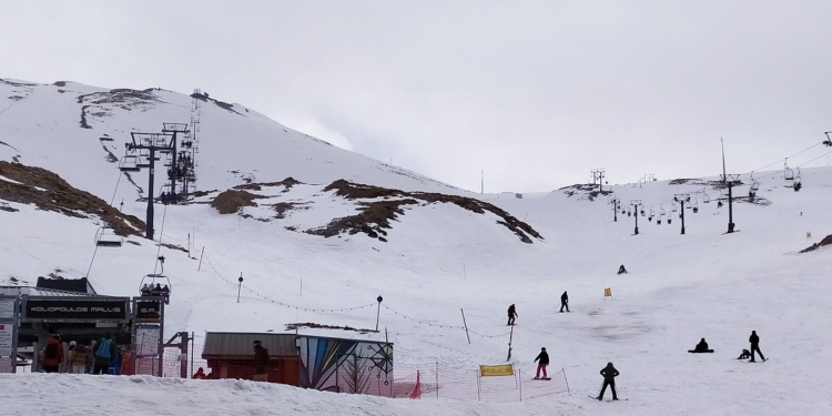 Χ. Κ. Παρνασσού: Σε αναστολή λειτουργίας οι αναβατήρες λόγω ισχυρών ανέμων