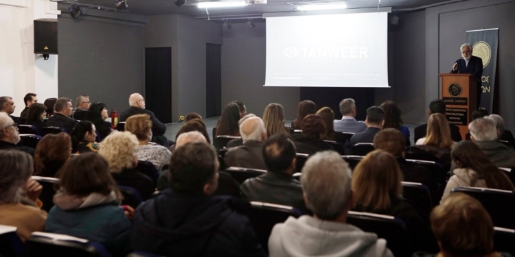 Ανακήρυξη σε επίτιμο δημότη Λοκρών του σκηνοθέτη Γιάννη Σμαραγδή