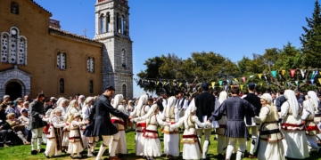 Το Πανηγυράκι του Αγίου Γεωργίου στην Αράχωβα