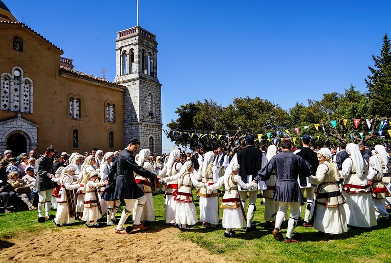 Το Πανηγυράκι του Αγίου Γεωργίου στην Αράχωβα