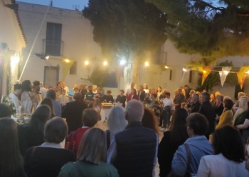 Κοσμοσυρροή της Αναλήψεως στην ομώνυμη εκκλησία της Παραλίας Διστόμου!