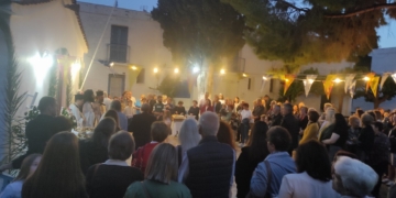 Κοσμοσυρροή της Αναλήψεως στην ομώνυμη εκκλησία της Παραλίας Διστόμου!