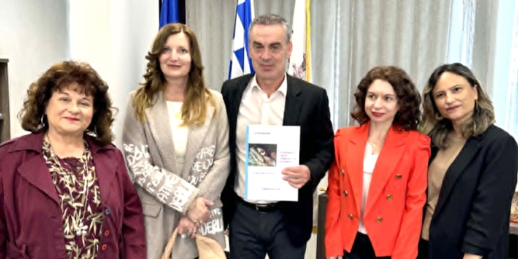 Εκπαιδευτικούς και μαθητές του 1ου ΕΠΑΛ Λιβαδειάς ,συνεχάρη ο Δήμαρχος Λεβαδέων