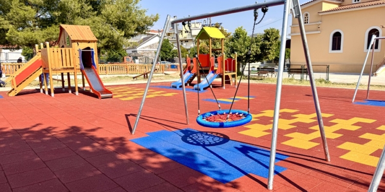 Νέα εικόνα για την παιδική χαρά στον Συνοικισμό Λιβαδειάς