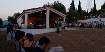Με …”μεταμορφωμένο” & όμορφο το προαύλιο υποδέχθηκε τους πιστούς η Αγιά Σωτήρα στο Δίστομο!