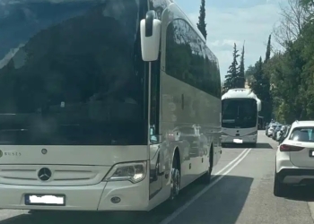 “Παντελής απουσία κάθε αρχής στους Δελφούς”!