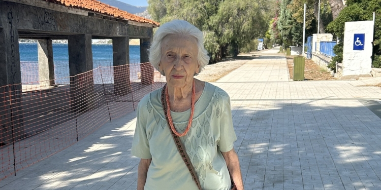 Απεβίωσε η Διστομίτισα συγγραφέας & ποιήτρια Καίτη Μανωλοπούλου-Κα’ί’λη